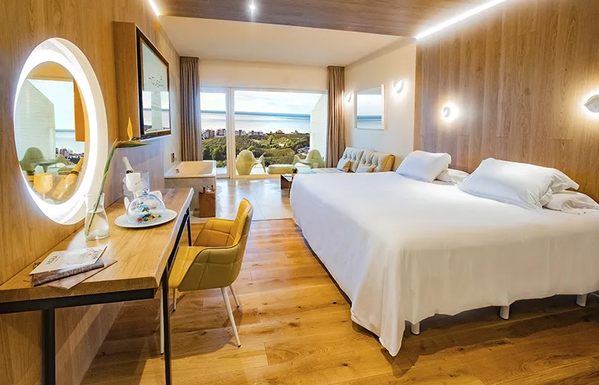 Interior de Leiro Suites