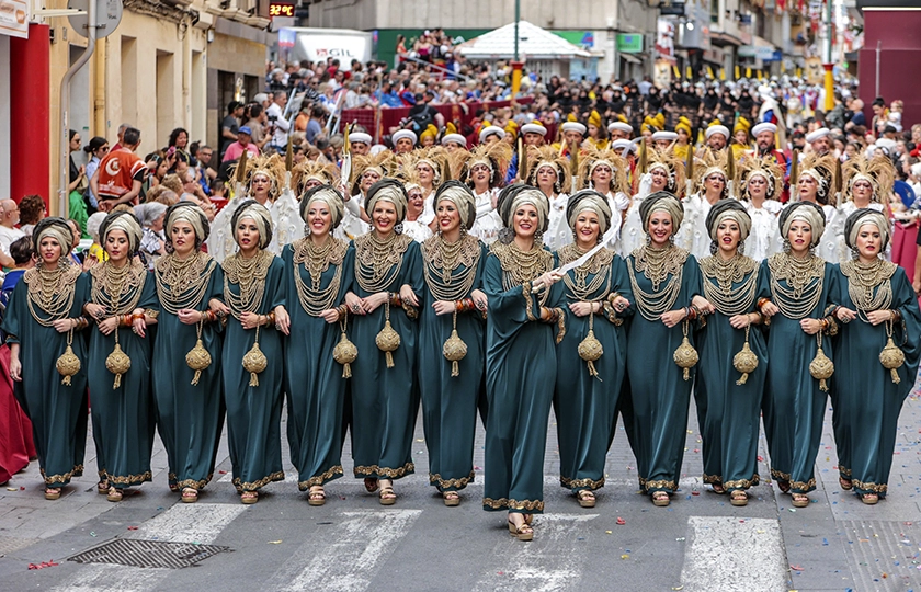 El Gobierno otorga a la celebración de los Moros y Cristianos de Elda el distintivo de Fiesta de Interés Turístico Internacional