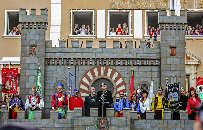 El Gobierno otorga a la celebración de los Moros y Cristianos de Elda el distintivo de Fiesta de Interés Turístico Internacional
