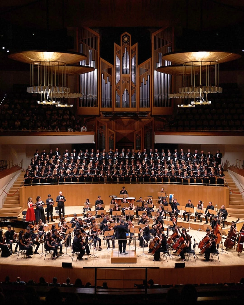 Carmina Burana bajo las estrellas y una noche entre cedros: el plan especial que da inicio al verano en la Sierra de Madrid