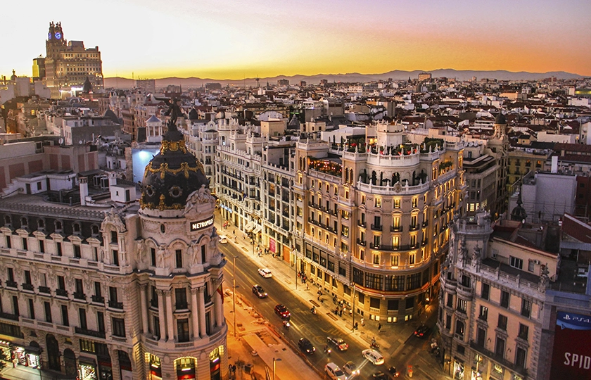 La visita del Papa León XIV eleva un 175 % las reservas hacia Madrid y un 54,8 % hacia Barcelona