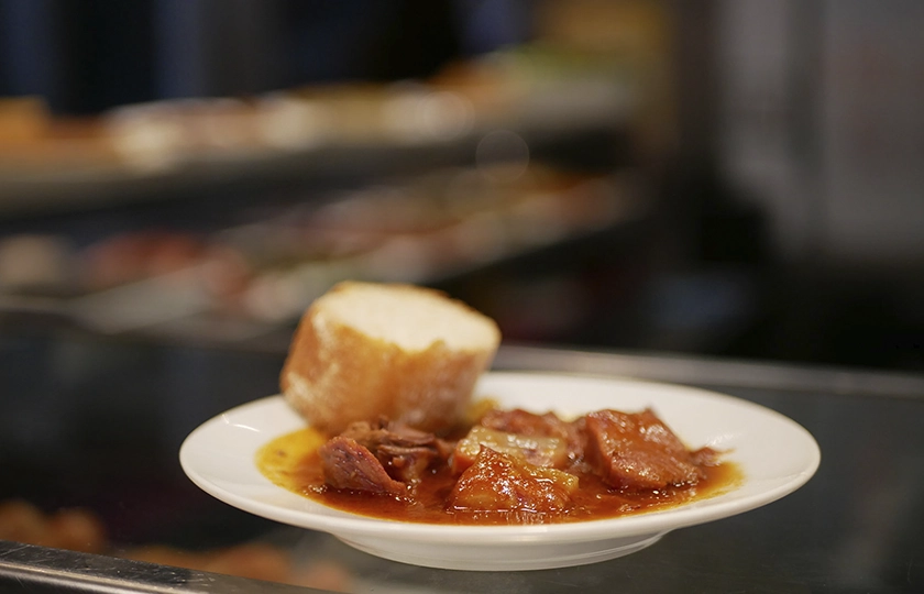 La Ruta de Tapas de la Fiesta Mayor propone 19 formas de catar, redescubrir y vivir el Raval.