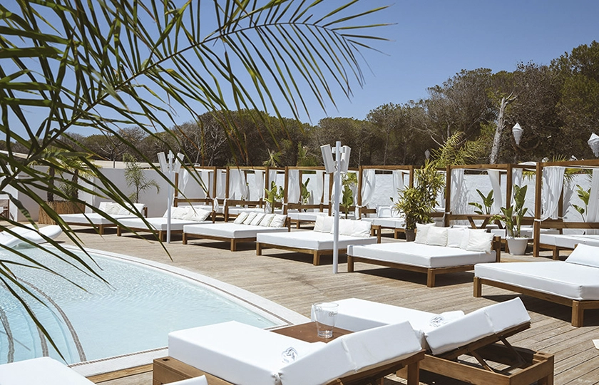 Atenas Playa, el beach club que cambió la forma de disfrutar el verano en la costa gaditana