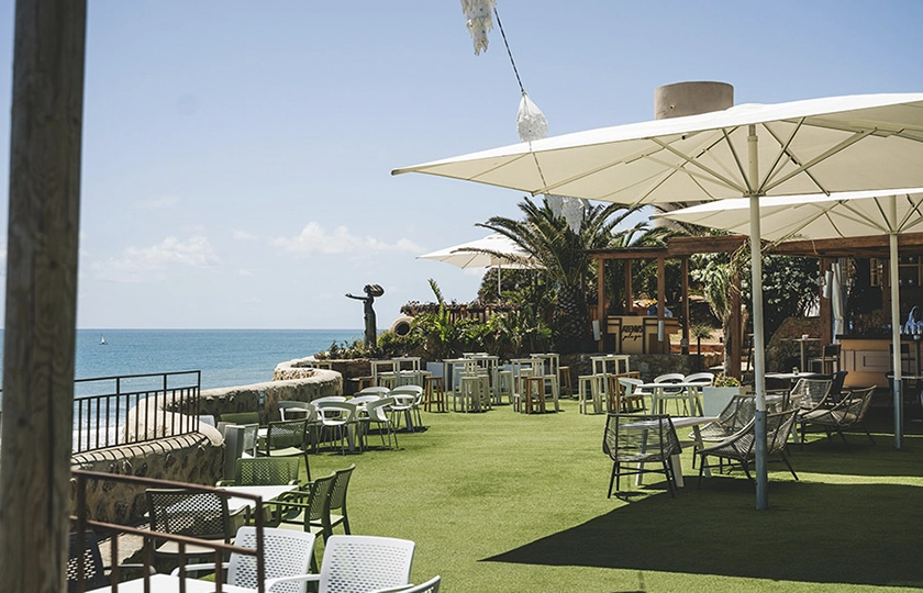 Atenas Playa, el beach club que cambió la forma de disfrutar el verano en la costa gaditana