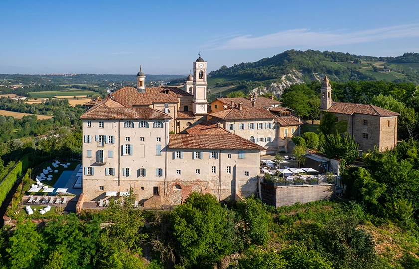Borgo Monchiero Heritage by Atmosphere abre oficialmente el 16 de julio: Nace un nuevo icono de la hospitalidad en la región italiana de Langhe