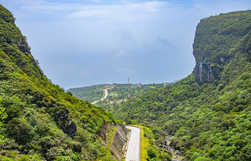 Ain Razat, el rincón imperdible de Salalah durante la temporada Khareef