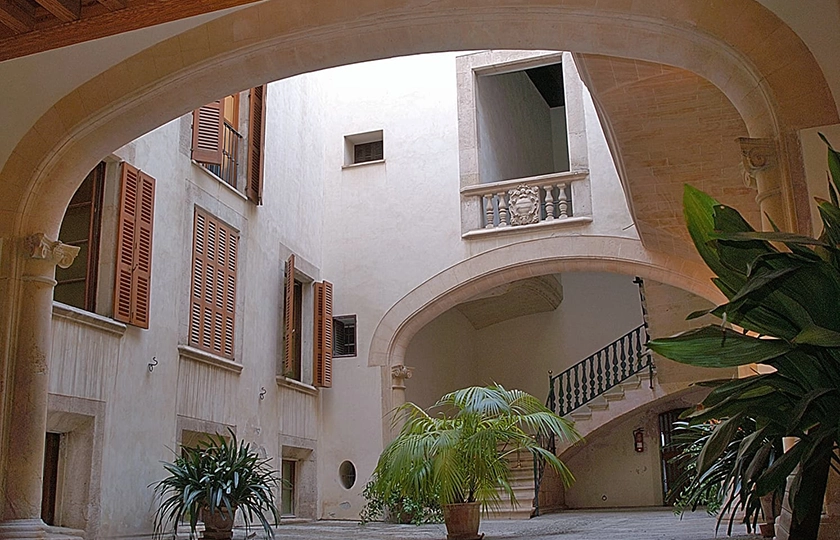 Ruta por los Patios de Palma, una de las expresiones más singulares de la arquitectura mediterránea.