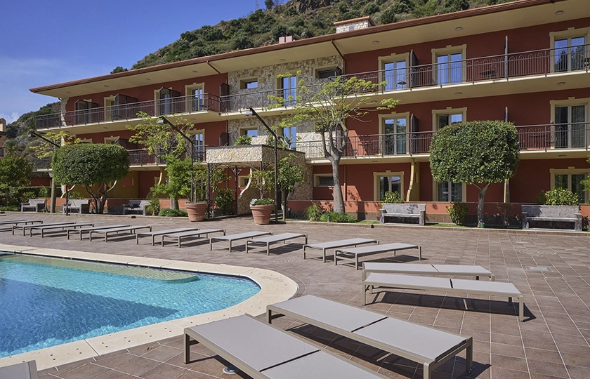 Panoram Hotel Management abre las puertas de Quiete Taormina Naxos, Tapestry Collection by Hilton