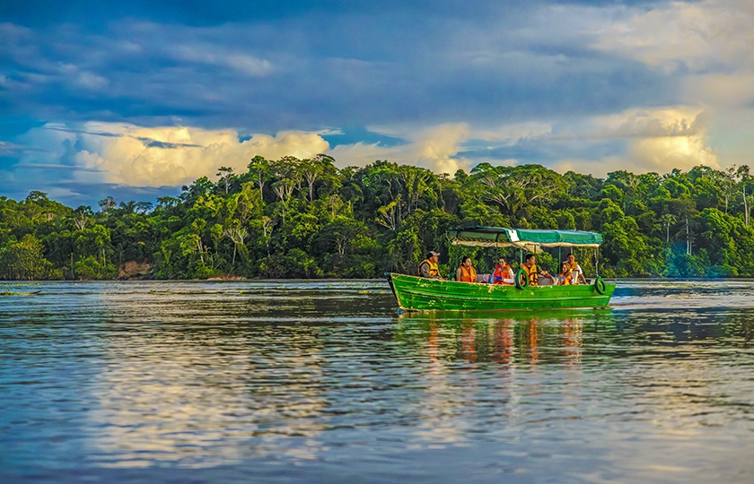 Del río al bosque amazónico: así se descubre la Amazonía peruana en Loreto