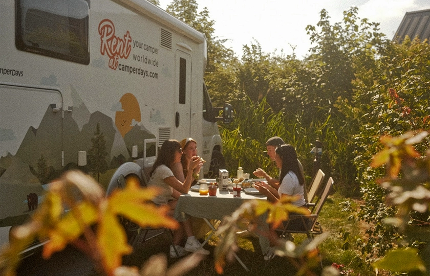 Comer bien sobre ruedas: guía práctica para cocinar en caravana (sin importar tu dieta)