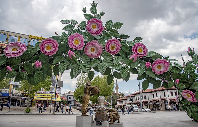 ISPARTA: LA CIUDAD DE LAS ROSAS