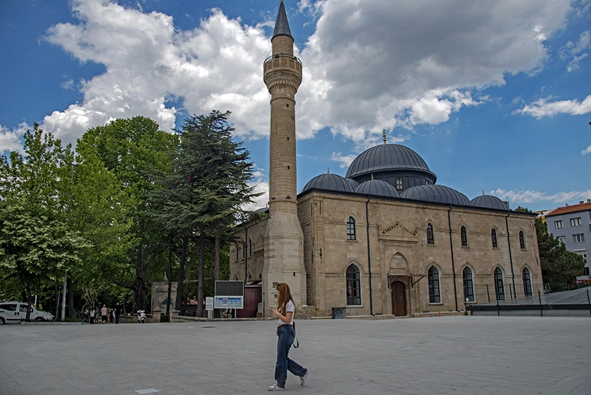 ISPARTA: LA CIUDAD DE LAS ROSAS
