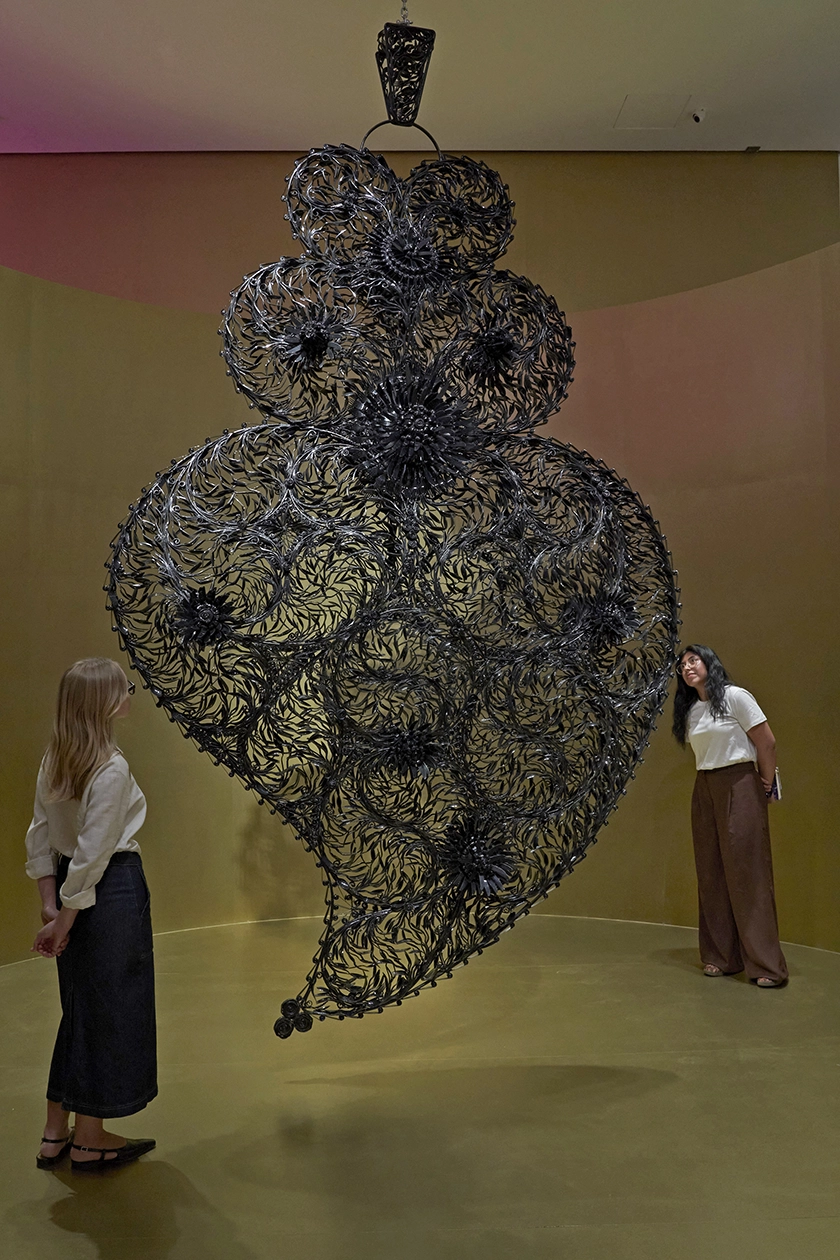Joana Vasconcelos. Transfiguration