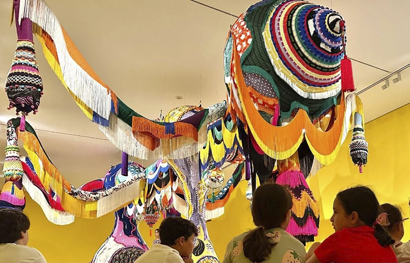 El Museo Picasso Málaga despide la exposición de Joana Vasconcelos con varias jornadas de actividades