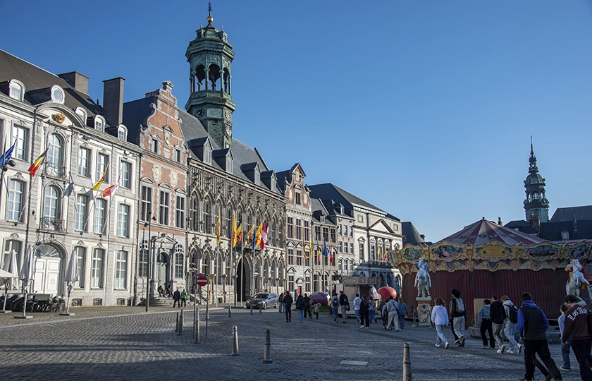 THE TOWN THAT COMMEMORATES THE BATTLE BETWEEN ST GEORGE AND THE DRAGON