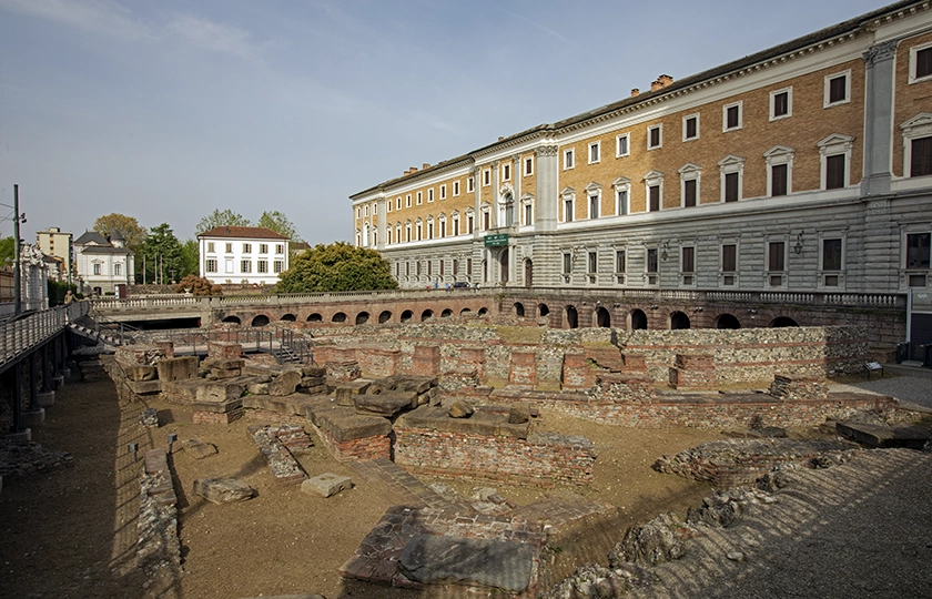 A PALACE THAT IS PURE SPLENDOUR AND OPULENCE