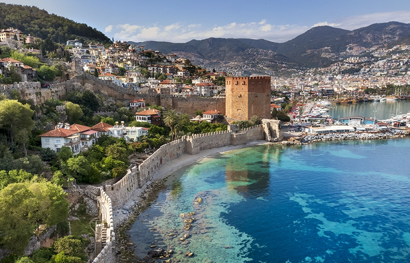 Alanya reunirá a 44 clubes de cinco continentes en la mayor competición mundial de fútbol playa
