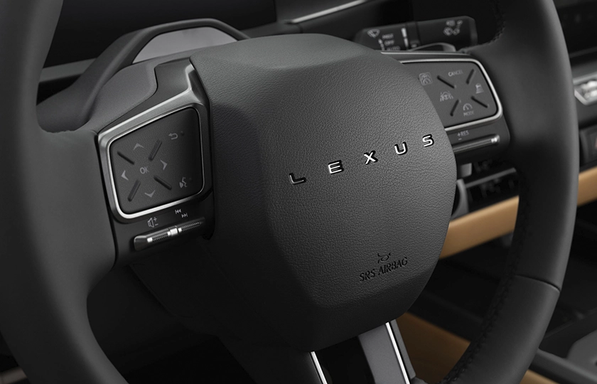 Lexus ES.