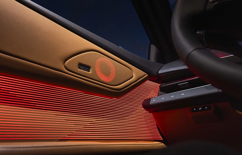 Lexus ES.