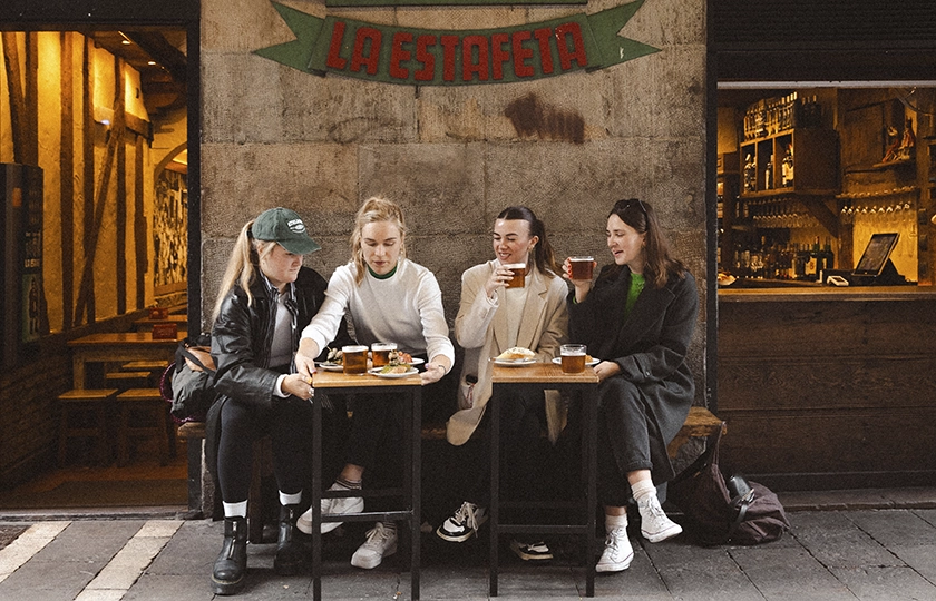 Pintxos, sidra, pimientos del piquillo y setas: así sabe Pamplona cuando llega el frío