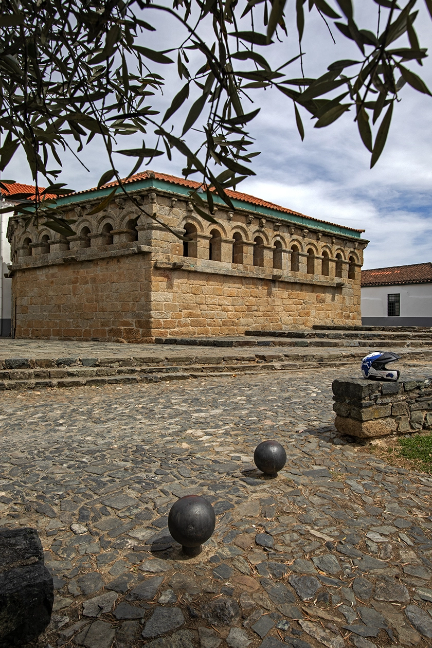 La Raya Hispano-Lusa, a frontier land
