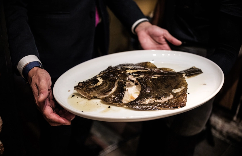Sigue disfrutando del mar en Taberna Pedraza: los pescados también merecen pasar por la parrilla