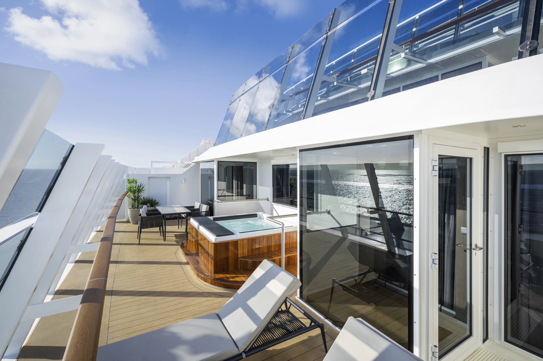 MSC YACHT CLUB